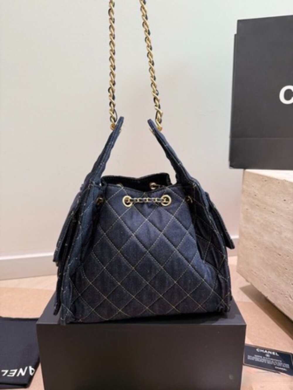 Luxury 25C Hobo Bucket Bag 26cm Quilted Denim Drawstring Shoulder Bag - Picture 3 of 9